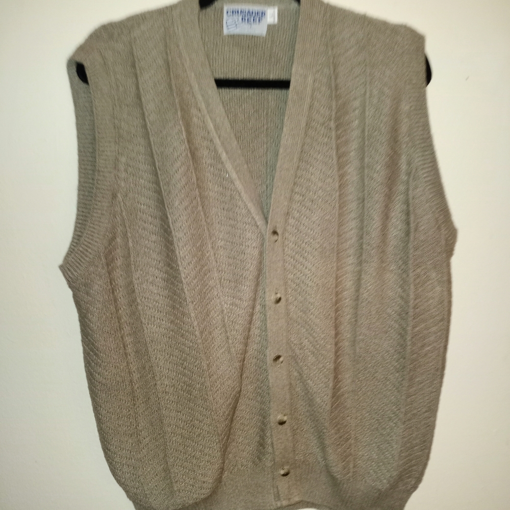 💜💜FABULOUS💙💙SPORT SWEATER VEST💛💛